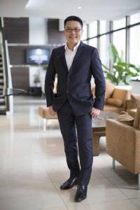 “สื่อทีวี-วิทยุ-โรงหนัง” กระทบสุด “วีจีไอ” ปรับลดรายได้โตเหลือ 30%