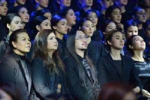 ทัพศิลปิน-นักร้องกว่าร้อยชีวิต ร่วมถ่ายทอดบทเพลงพิเศษ “มองบนฟ้า”