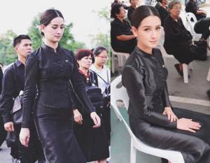 งดงามเกินบรรยาย “โม อมีนา” กับการรอคอยกราบพระบรมศพ 11 ชั่วโมง