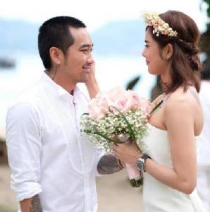 งานเข้า! “อุ้ม ลักขณา” โพสต์แซวหวานใจ “บอล กฤษณะ” หลังได้ช่อดอกไม้งานแต่ง