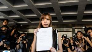 ศาลฮ่องกงตัดสิทธิ์2ส.ส.ขบถฝักใฝ่ประชาธิปไตยพ้นรัฐสภา ทำพิธีสาบานตนดูหมิ่นจีน