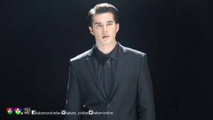 "มิกค์" ร้องเพลง "แก้วตาในดวงใจ" เทิดพระเกียรติ