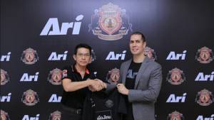 “ศรีสะเกษ” จับมือ “อาริ” ผลิตชุดดำพิเศษลุยฤดูกาล 2017