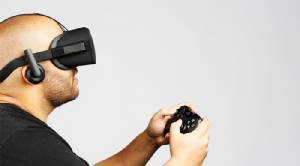 สาวกไมโครซอฟต์ เตรียมเล่นเกมเอ็กบ็อกซ์วันผ่าน Oculus Rift 12 ธ.ค.