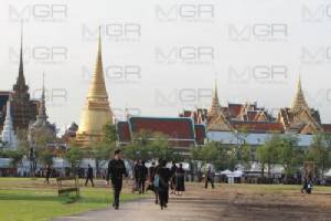 เปลี่ยนเส้นทางเข้าสักการะพระบรมศพสำหรับสมาชิกราชสกุล หลังมิจฉาชีพแอบอ้าง