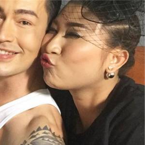 อำปะเนี้ย? “อ้น สราวุธ” ขอ “ลาล่า โปงลางสะออน” แต่งงานกลางไอจี