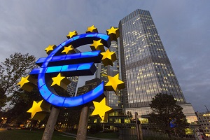 ECB ขยายเวลามาตรการ QE แต่ลดขนาดวงเงินหวังกระตุ้นเงินเฟ้อ
