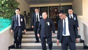 “บิ๊กป้อม” เผยดีเอสไอ-ตำรวจมีแผนจัดการ “พระธัมมชโย” อยู่แล้วตามกฎหมาย