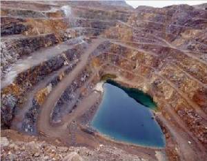อัคราฯ ลอยแพ พนง.สิ้นปีนี้ หลังโดน ม.44 ปิดเหมืองทองคำทั่วประเทศ