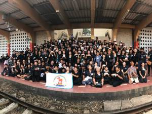 กลุ่มคนรักพ่อสุไหงโก-ลก ร่วมใจเดินทางกราบพระบรมศพรัชกาลที่ ๙