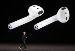 จุดอ่อน AirPods “รีไซเคิลยาก” เพราะใส่แบตเตอรี่ในหูฟัง