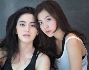 ใสๆ “ใหม่ ดาวิกา-ใบเฟิร์น พิมพ์ชนก” ถ่ายแบบแนวสปอร์ตเกิร์ล