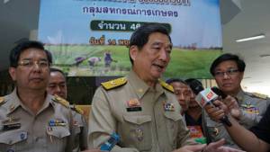 ก.แรงงานมอบของขวัญปีใหม่ “ขึ้นค่าจ้างขั้นต่ำ-ตรวจสุขภาพฟรี-ทำฟันไม่ต้องสำรองจ่าย-คืนสภาพผู้ประกันตน ม.39”