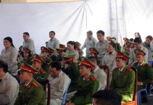 ศาลเวียดนามสั่งปุๆๆ อีก 6 ราย ส่งท้ายปีเก่า ขังลืมกว่า 10 แก๊งใหญ่ค้าผงขาว