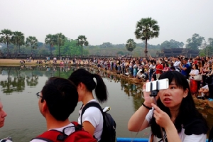 เขมรตั้งเสา 4G คลุมทั่วนครวัด นักท่องเที่ยวอัปรูปเล่นเน็ตกันสนุก