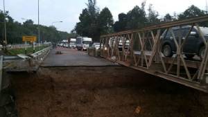 สร้างเสร็จแล้ว! สะพานชั่วคราว “เพชรเกษม-บางสะพาน” วิ่งได้ฝั่งละ 1 ช่องจราจร