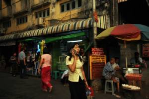 บริษัทร่วมทุนเวียดนามเข้าวินสัมปทานเครือข่ายโทรศัพท์ในพม่า