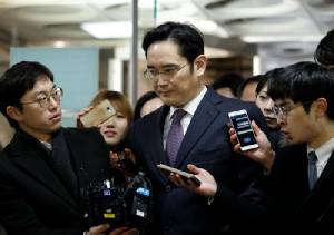 ศาลไม่อนุมัติหมายจับผู้นำซัมซุง อัยการพิเศษยันเดินหน้าทำคดีต่อ