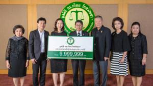“มูลนิธิ ดร.เทียม โชควัฒนา-เครือสหพัฒน์” มอบเงิน 9,999,999 บาท ช่วยผู้ประสบภัยน้ำท่วมใต้