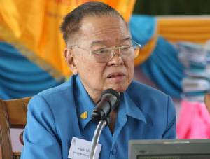 สมเด็จพระเจ้าอยู่หัวพระราชทานโกศมณฑป ประดับเกียรติยศ “ขวัญแก้ว วัชโรทัย”