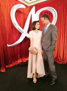 “ทรงศักดิ์-สุรีย์ รัตนหิรัญญา” โชว์หวานกลางงาน...รักเราไม่เก่าเลย
