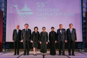 “พาณิชย์” ตั้งเป้าส่งออกอัญมณีเครื่องประดับไทยทะลุ 7.3 พันล้านเหรียญ