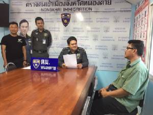 ตม.หนองคายรวบหนุ่มขอนแก่น ปล้นทรัพย์หลบหนีนาน 3 ปี