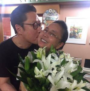 โมเมนต์น่ารัก! “เสี่ยตา ปัญญา” อวยพรวันเกิดภรรยาคู่ชีวิต