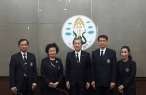 เปิดตัวผู้บริหารแพทยสภาชุดใหม่ ลั่นทำงานเร็วขึ้น เน้นสื่อสารลดช่องว่าง “หมอ-คนไข้”