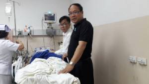 ร้อนตับแลบ! ลุงวัย 78 ปั่นสองล้อวูบล้มหัวฟาดพื้นดับ