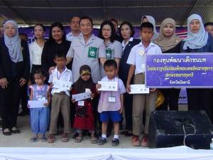 ปัตตานีจัดโครงการจัดหน่วยบริการจังหวัดเคลื่อนที่ในพื้นที่ ต.สะกำ อ.มายอ