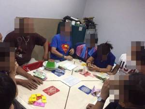 ตร.รวบนักพนันคาร้านอาหารได้ผู้ต้องหา 15 คน เงินสดกว่า 4 หมื่น