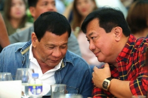 “ดูเตอร์เต” แถลงป้องนักการเมือง “ซุกกิ๊ก” ย้อนถามผู้ชาย “ใครบ้างไม่มีเมียน้อย?”