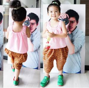 โอ๊ย! ไม่รักได้ไง? “น้องมะลิ” แต่งชุดไทยโพสท่าถ่ายรูปกับ “พ่อปอ” รับวันสงกรานต์