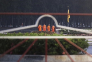 ทุนพลังงาน ทุนธรรมกาย ทุนกระทิงแดง  ความอยุติธรรมของสังคมไทย