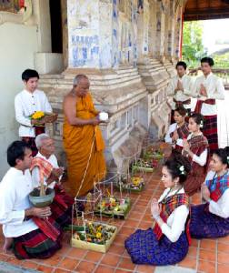 “ประเพณีสงกรานต์วัดไชยศรี” ชวนสัมผัสวิถีอีสานดั้งเดิม ที่ “ขอนแก่น”