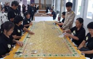 ช่างสิบหมู่สร้างผ้าม่าน “ลายเทพพนม” พระมหาพิชัยราชรถใหม่