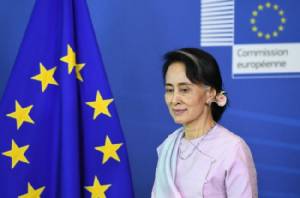 “ซูจี” เดินทางถี่ยิบ ปัดร่วมประชุม รมว.ต่างประเทศในสหรัฐฯ ส่งตัวแทนเจรจา