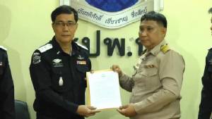 ประธาน ส.ปอ.ท.จี้นายกฯ ใช้ ม.44 ฟัน ขรก.เอี่ยวค้าประเวณีแม่ฮ่องสอน ลุยเป็นคดีตัวอย่าง