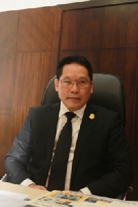ชุดเครื่องมือ ขยับอุตสาหกรรม 4.0 ให้ทุกกลุ่มอุตฯ ก้าวไปด้วยกัน /ดร.อุตตม สาวนายน