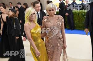 Kylie Jenner suffers altitude sickness on Peru trip