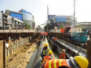 เร็วกว่าแผน! เร่งคืนพื้นผิวจราจรกลางสี่แยกรัชโยธิน 22 พ.ค.นี้ ลดผลกระทบเปิดเทอม