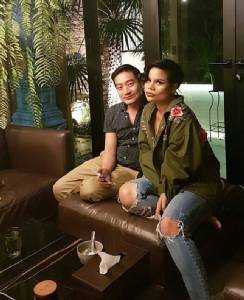 ไม่ไหวแล้ว!! “โอปอล์-หมอโอ๊ค” แอดมิตเข้าโรงพยาบาลด่วน หลังป่วยอาหารเป็นพิษทั้งคู่
