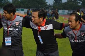 "โค้ชโต่ย" ยันไม่คิดข้ามช็อต คุมทีมชาติไทย