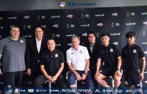 มาก่อนได้ก่อน! "ราเยวัช" ยึดผู้เล่นในแคมป์บุก "อุซเบฯ"