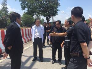 อธิบดีทางหลวงชนบทสั่งเฝ้าระวังถนนแนวคันกั้นน้ำอย่างใกล้ชิด