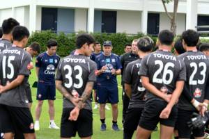 "มุ้ย, อุ้ม, เจ, ตอง" หลุด "ลีซอ" ติดเฉย "ช้างศึก" ยุค "ราเยวัช"