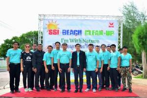 เอสเอสไอ-ชุมชนทำความสะอาดหาดแม่รำพึงวันสิ่งแวดล้อมโลก 2560