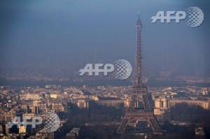 Woman sues France over Paris pollution health damage