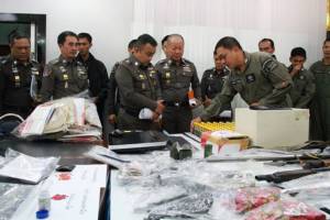 ศาลทหารออกหมายจับผู้ต้องหาคดีส่งระเบิดทางไปรษณีย์ 11 ราย นัดส่งตัว ตร.พรุ่งนี้
